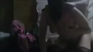 الفاجرة المحجوبة تأخذ جنساً شرجياً قاسياً وحمولة منوية من الجار