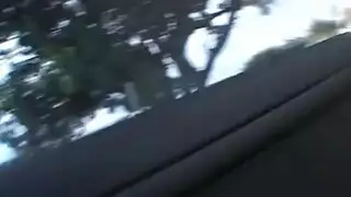 مشهد إباحي: منحنيات ساخنة ومؤخرة متماسكة في الحركة