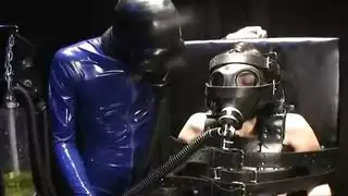 مص صدر خنيث