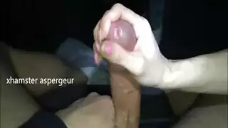 حفلة عري بجانب المسبح: زوجان شابان يمارسان الجنس في كابينة سباحة منعزلة