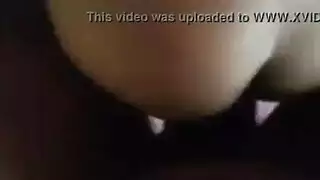 الوسيم الرياضي يختنق على قضيب أسود كبير أثناء تصوير أفلام إباحية