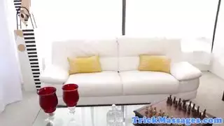 طاولة التدليك تتحول إلى محطة جنس لأفلام عربية إباحية