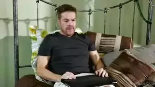 رجل يكتشف ان زوجته تخونه وثم ينيكها ويكيفهت سكس سعودي