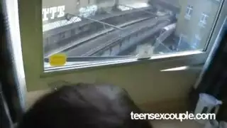 مؤخرة بيضاء ضخمة تُمارس عليها الجنس في مشهد صريح وقوي