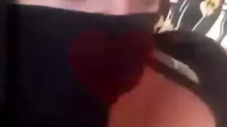 خادمة مغربية ذات صدر كبير في فعل جنسي ثلاثي إباحي