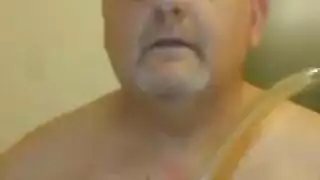 شاب يأخذه بقوة في مؤخرته