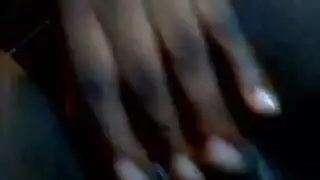 الفتاة تشارك أمها مع شاب ذو قضيب ضخم للإيلاج المزدوج