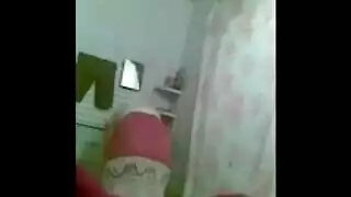 بينك مراتة وبيتحرش بية فى المطبخ